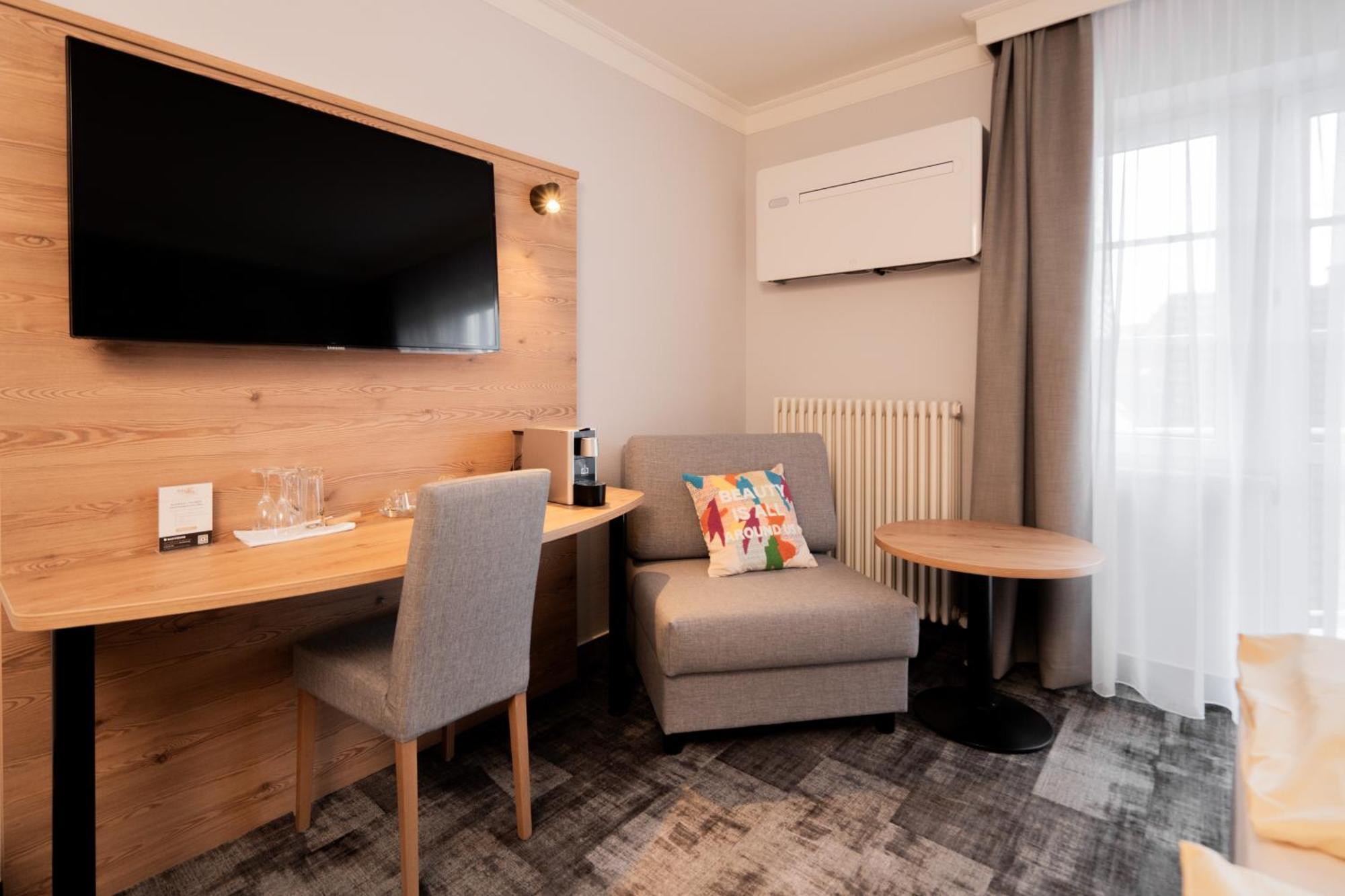 Hotel Adler - Paulas Alb Ehingen  Ruang foto